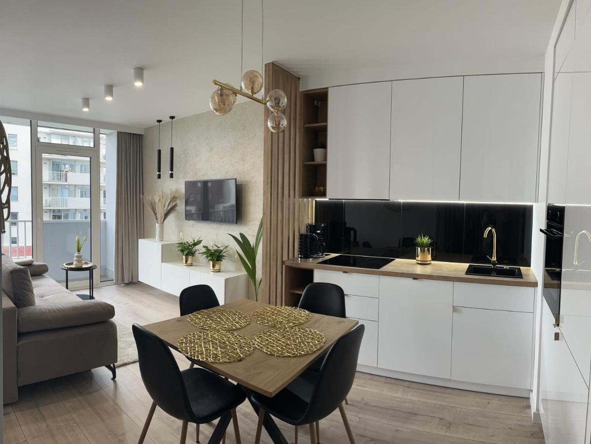 Nowoczesny Apartament Z Garazem Morelova Gdańsk Exterior foto